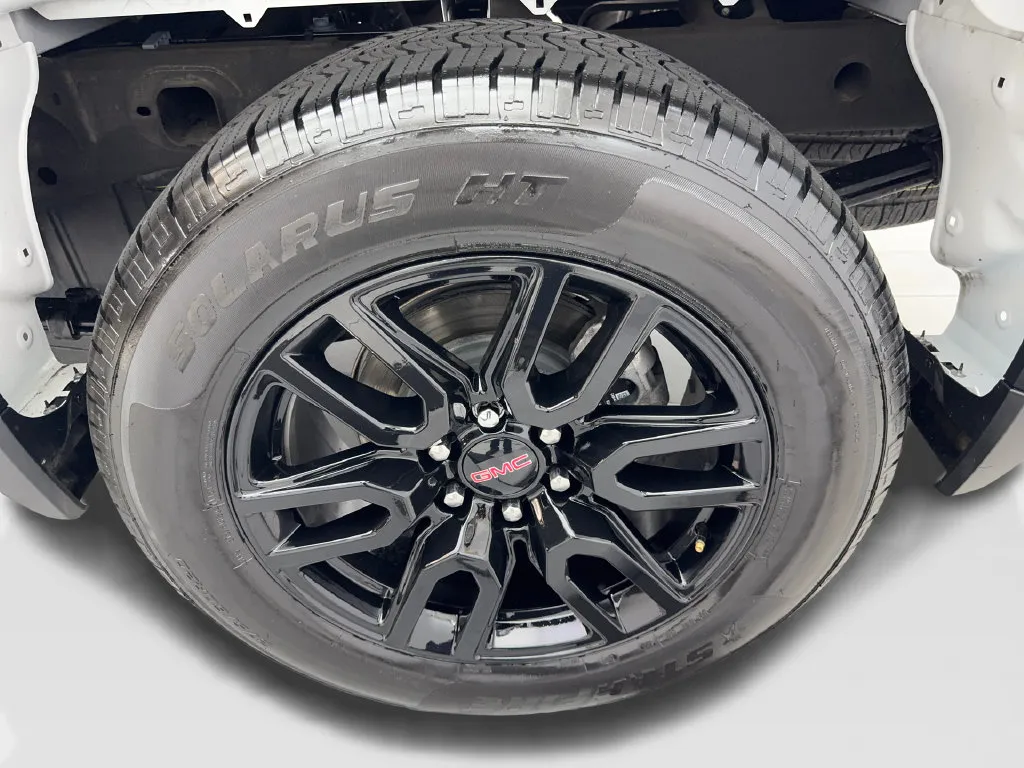 GMC Sierra photo 79