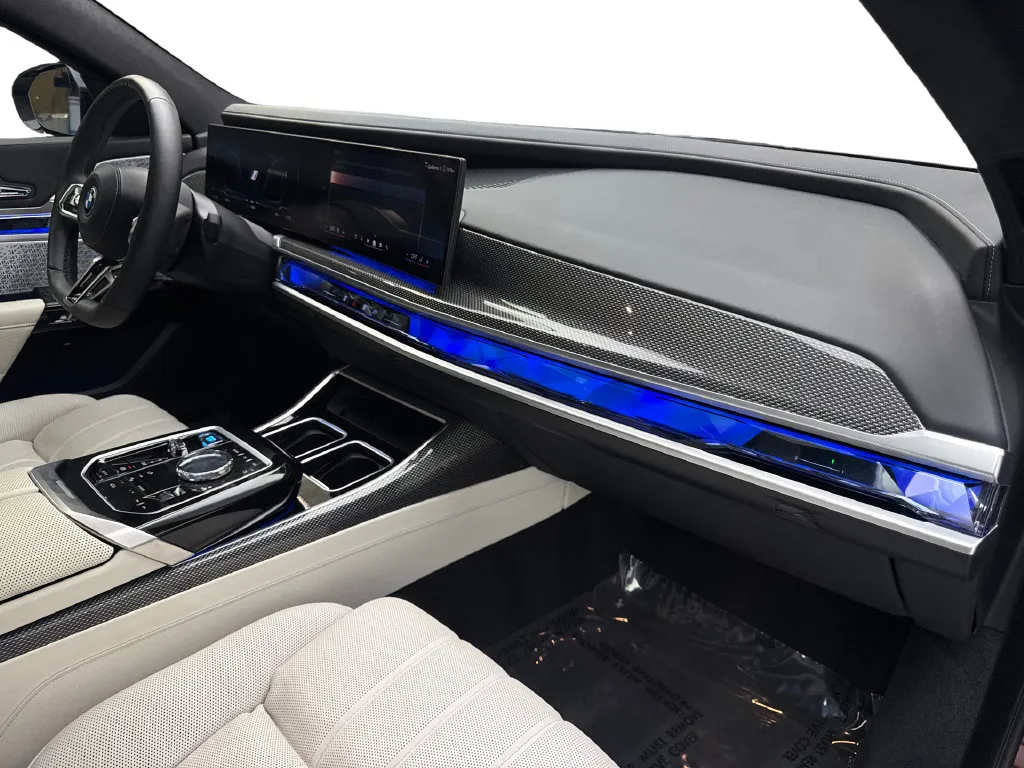 BMW i7 photo 52