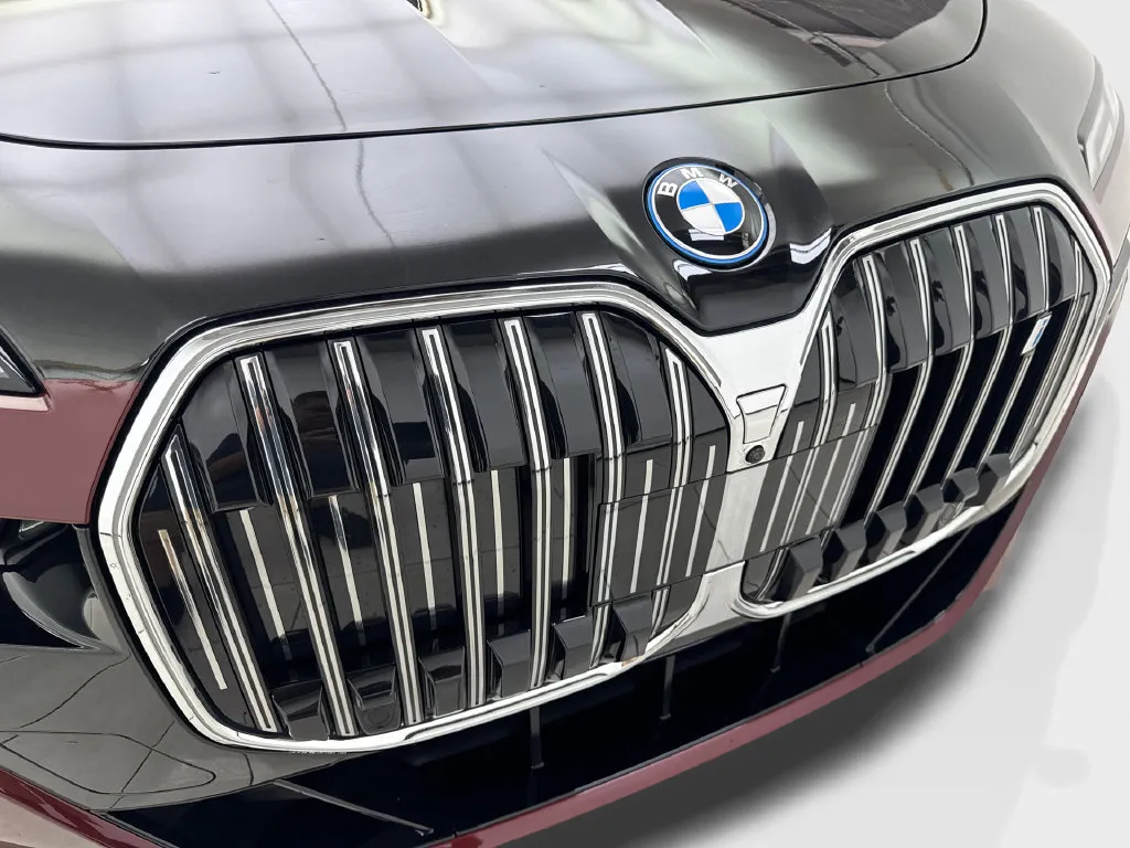 BMW i7 photo 27