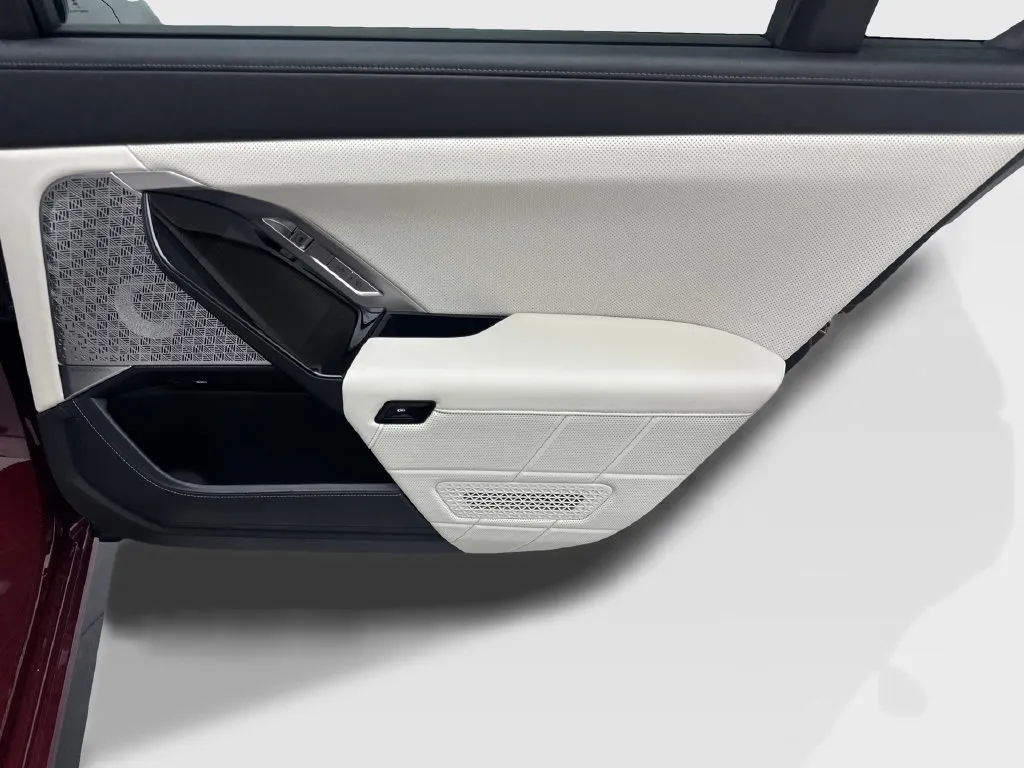 BMW i7 photo 43
