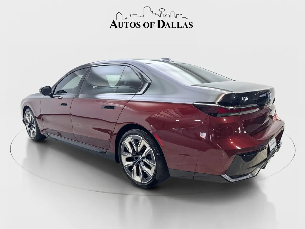 BMW i7 photo 10