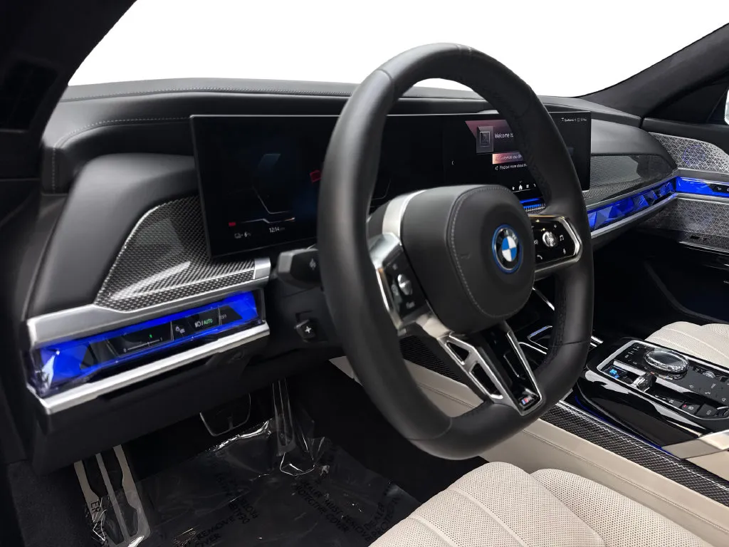 BMW i7 photo 50