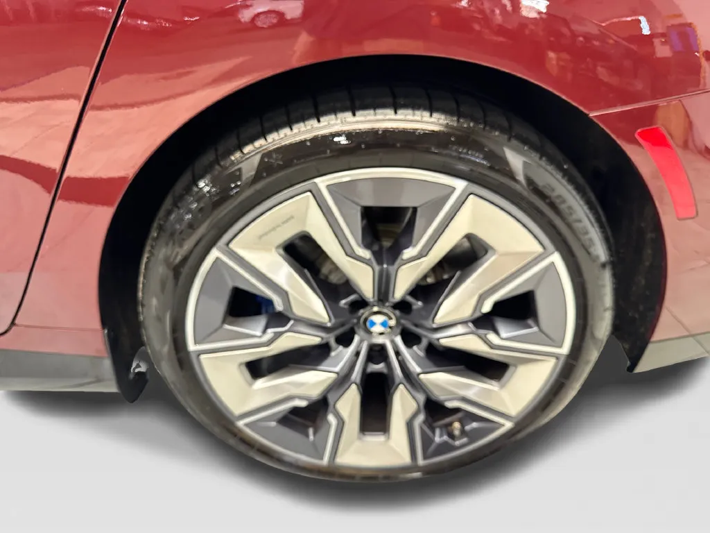 BMW i7 photo 82