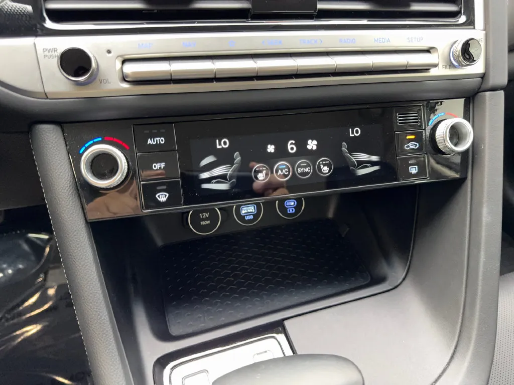 Genesis G70 photo 63