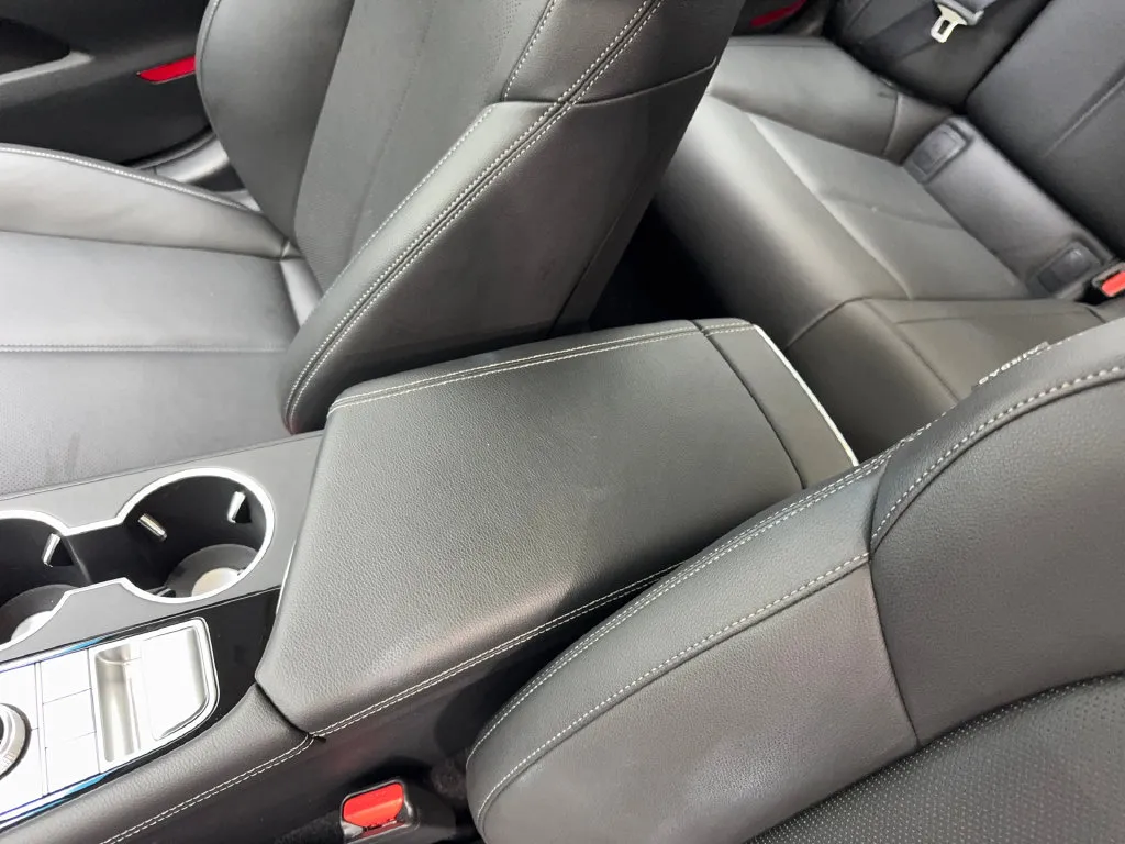 Genesis G70 photo 70