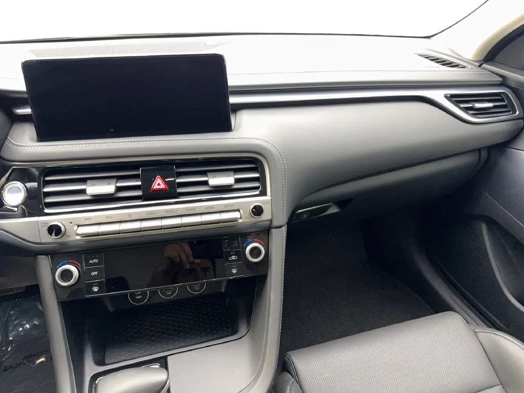 Genesis G70 photo 52