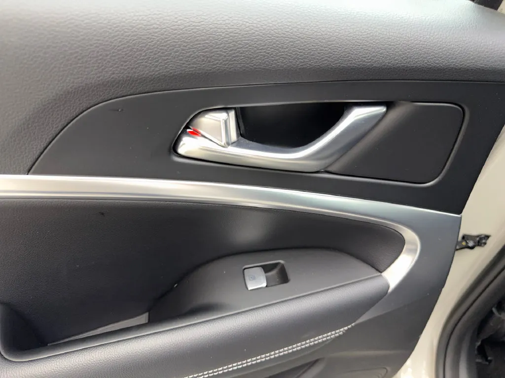 Genesis G70 photo 35