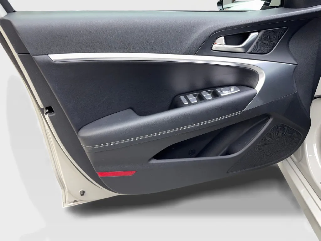 Genesis G70 photo 28