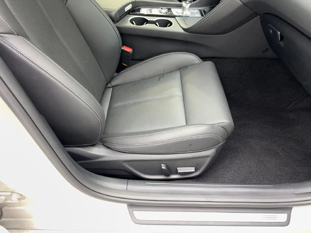 Genesis G70 photo 42