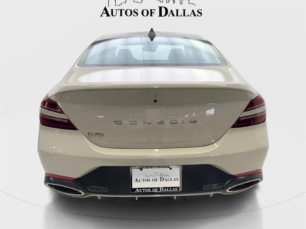 Genesis G70 photo 8