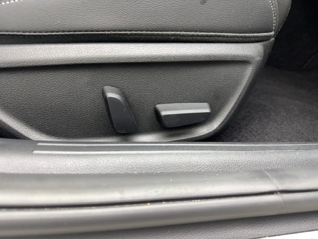 Genesis G70 photo 45
