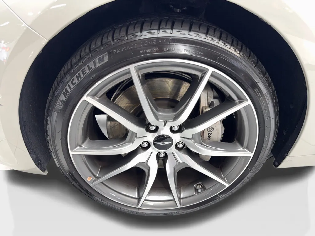 Genesis G70 photo 75