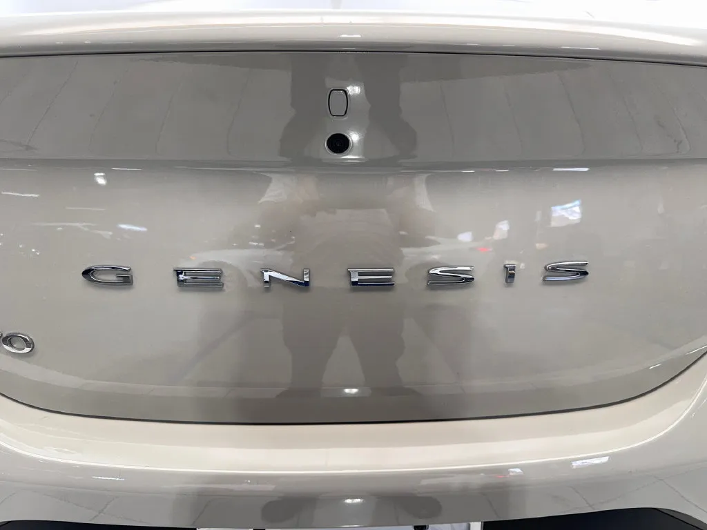 Genesis G70 photo 19