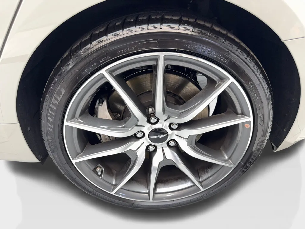 Genesis G70 photo 76