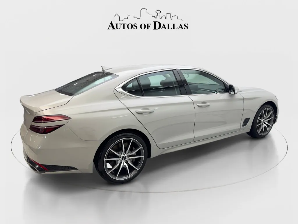 Genesis G70 photo 10