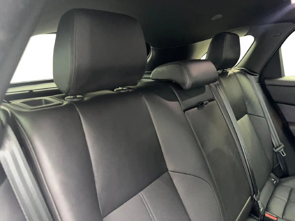 Land Rover Range Rover Velar photo 42