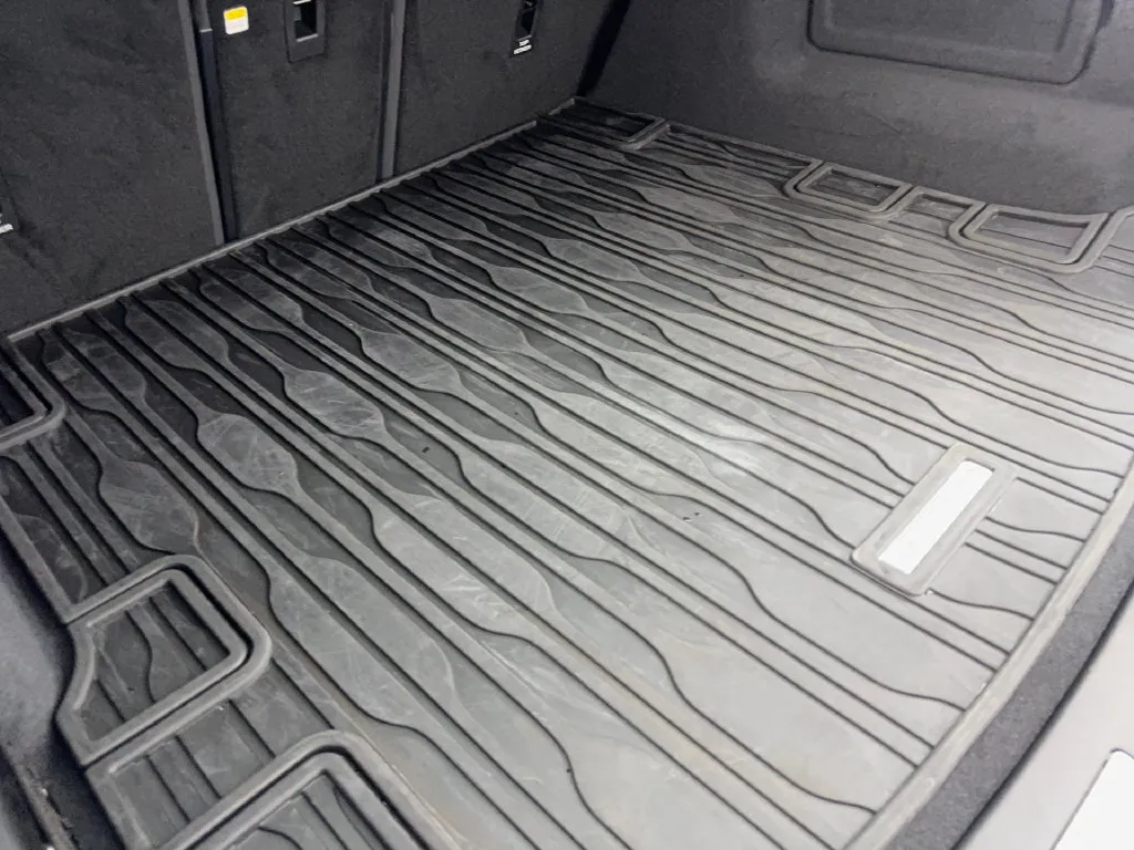 Land Rover Range Rover Velar photo 80