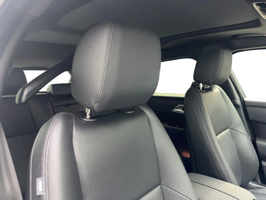Land Rover Range Rover Velar photo 47