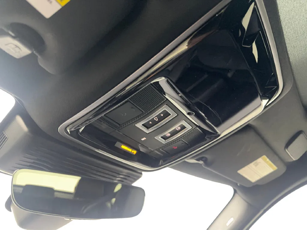 Land Rover Range Rover Velar photo 73