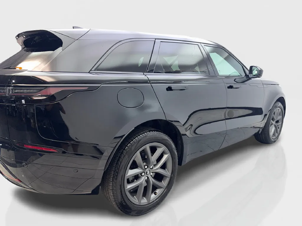 Land Rover Range Rover Velar photo 15