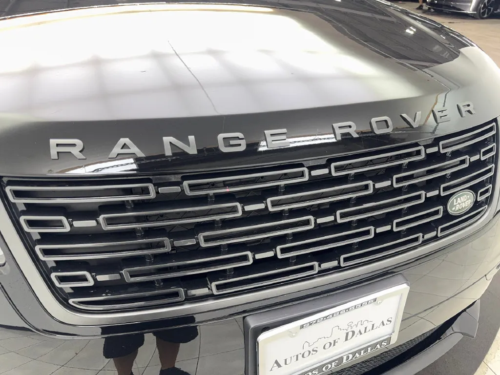 Land Rover Range Rover Velar photo 27