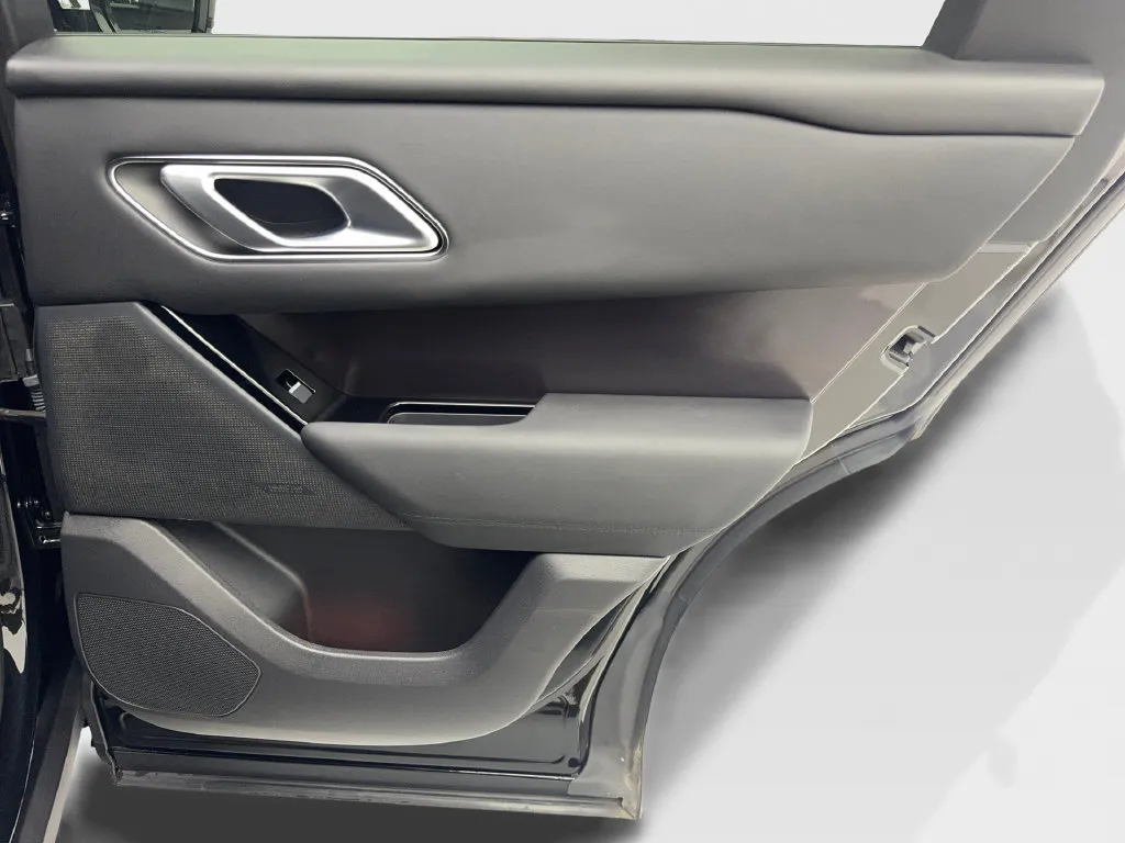 Land Rover Range Rover Velar photo 44