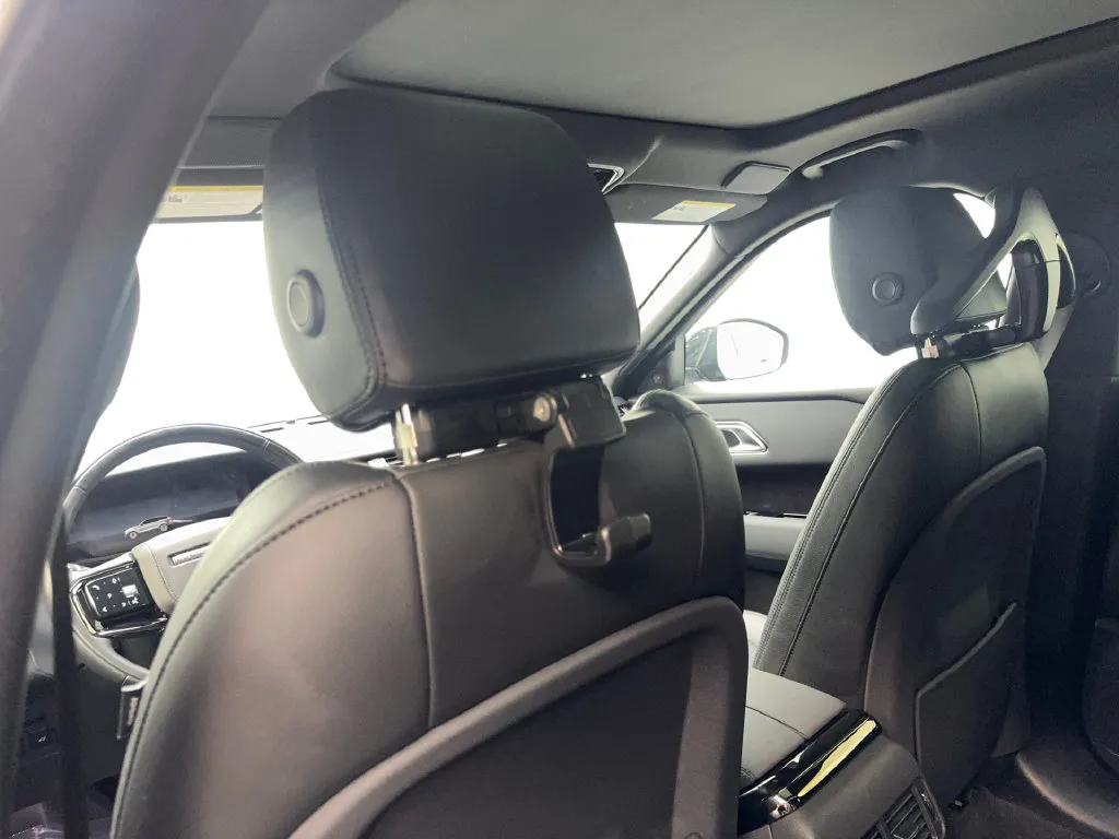 Land Rover Range Rover Velar photo 37