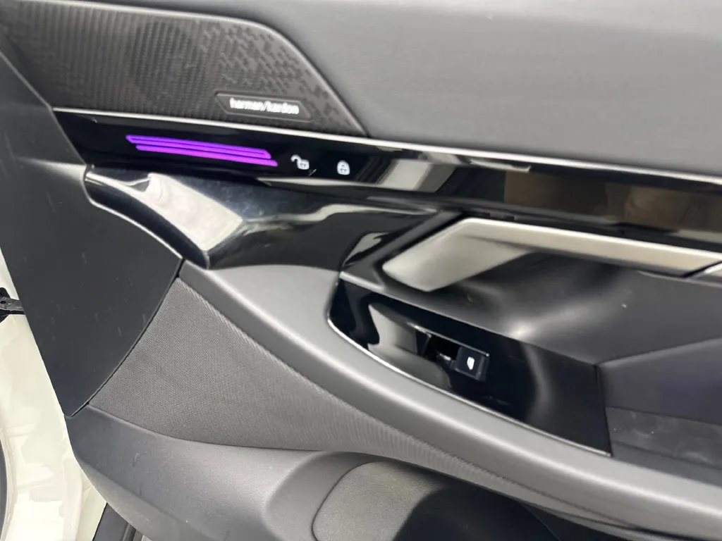 BMW 5 Series photo 51