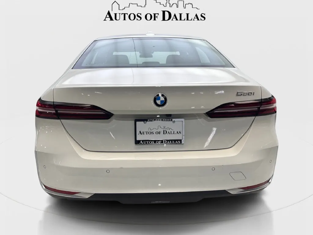 BMW 5 Series photo 8