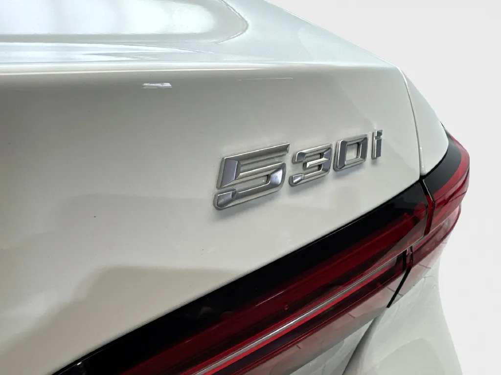 BMW 5 Series photo 25