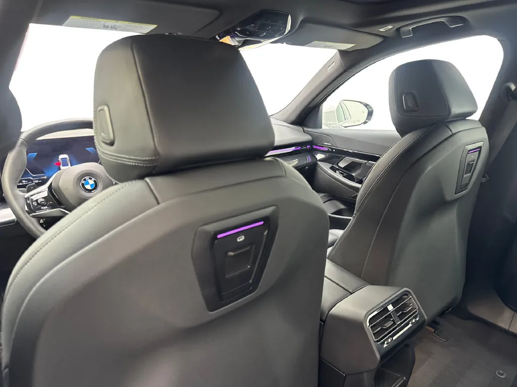 BMW 5 Series photo 37