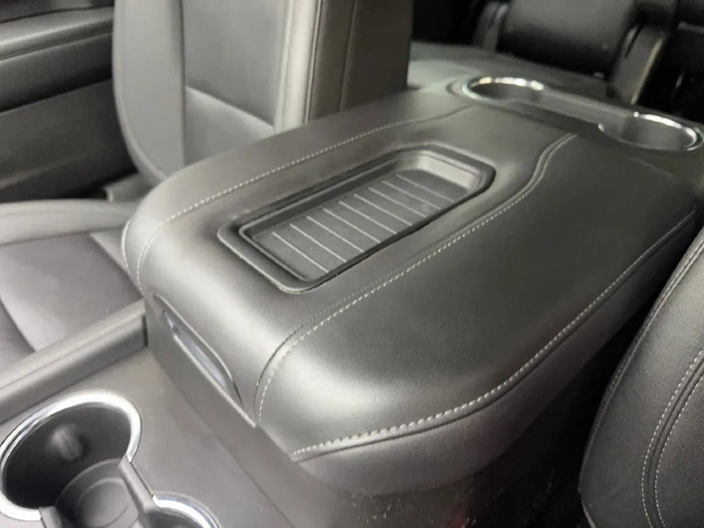 Chevrolet Tahoe photo 77