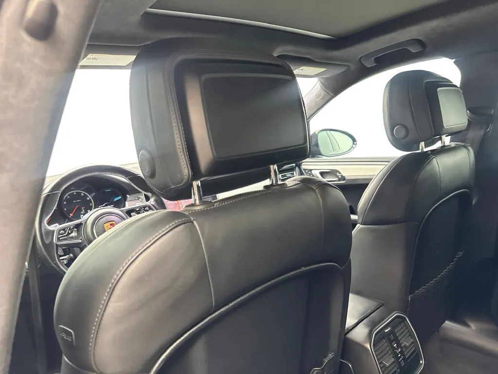 Porsche Macan photo 36