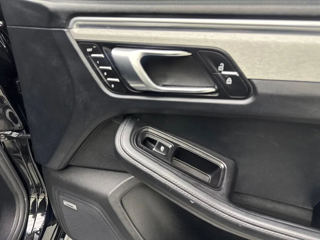 Porsche Macan photo 50
