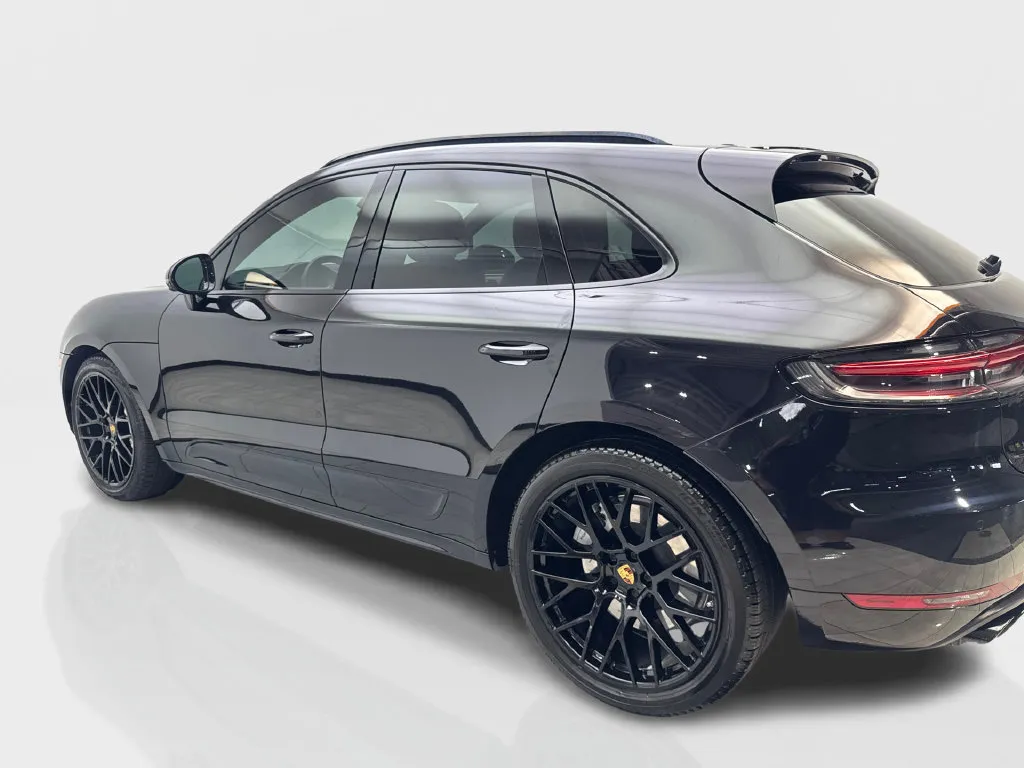 Porsche Macan photo 16
