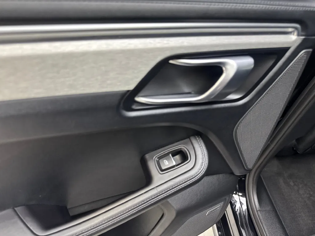 Porsche Macan photo 39