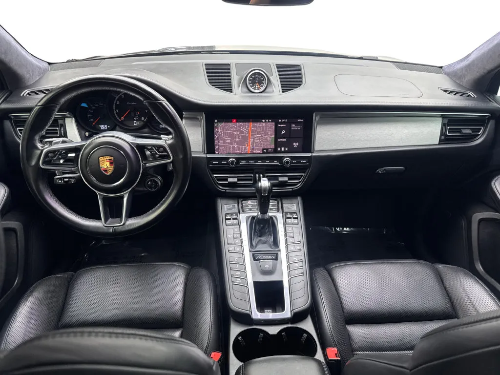 Porsche Macan photo 52