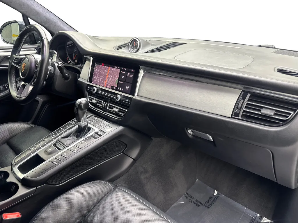 Porsche Macan photo 53