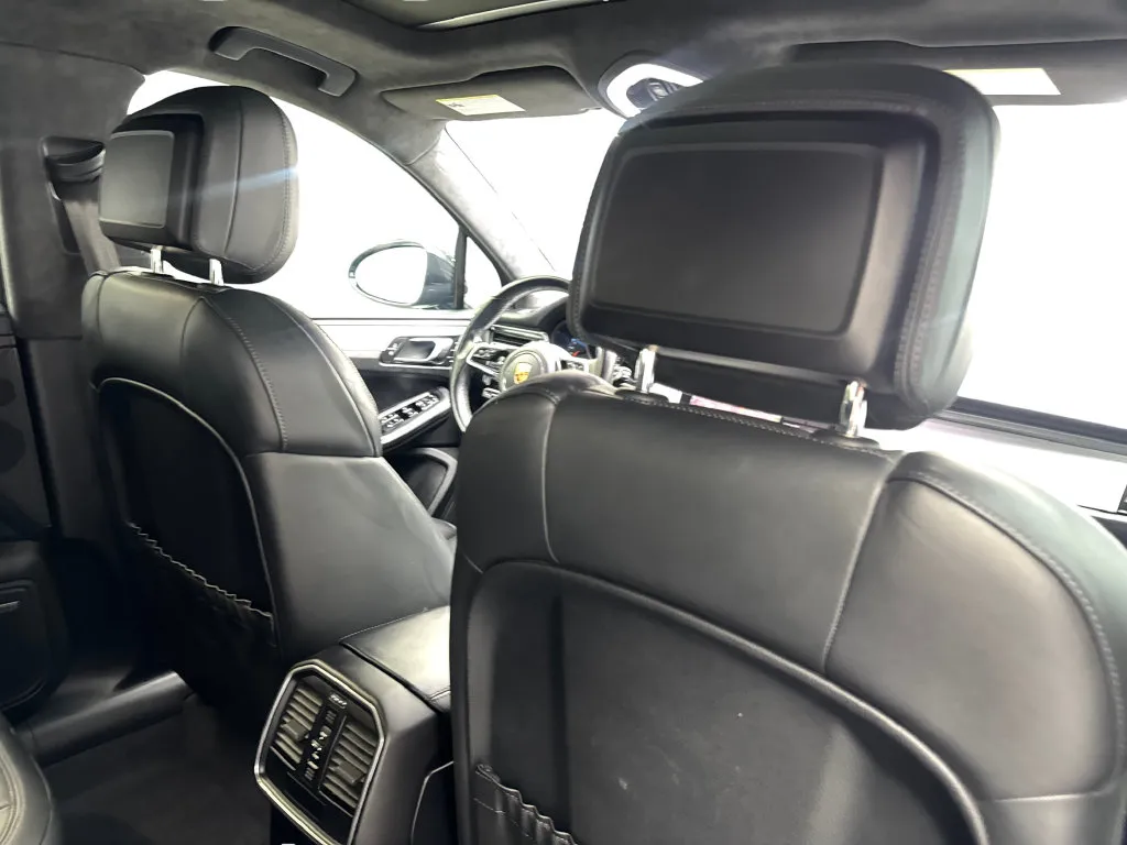Porsche Macan photo 42