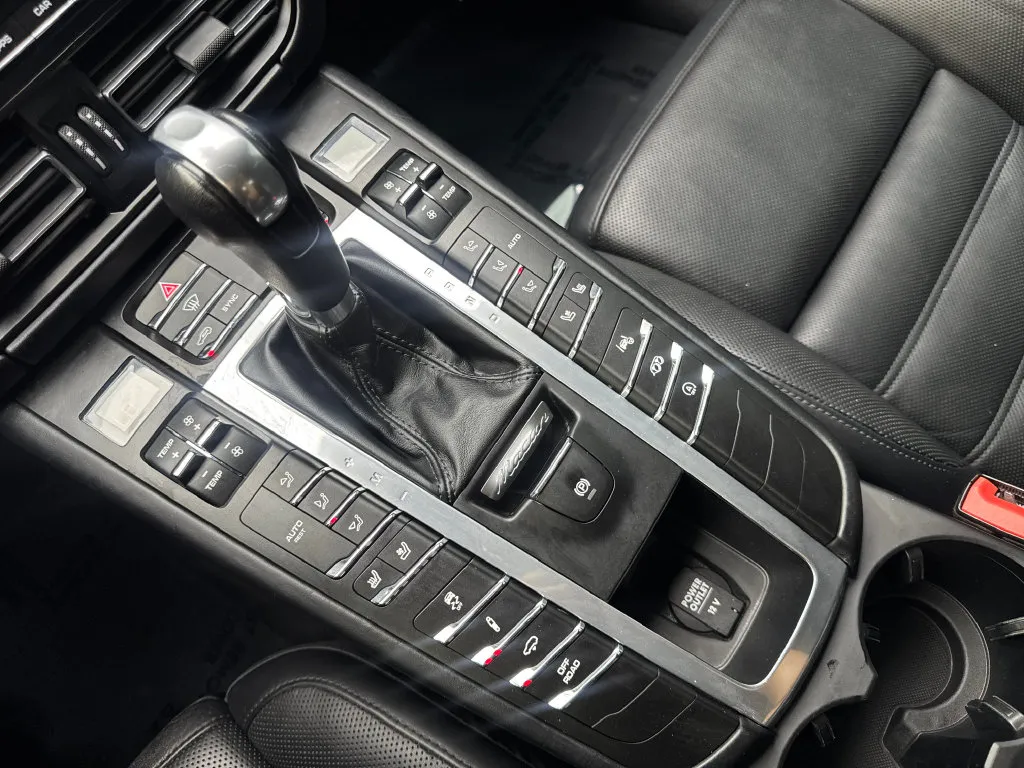 Porsche Macan photo 69