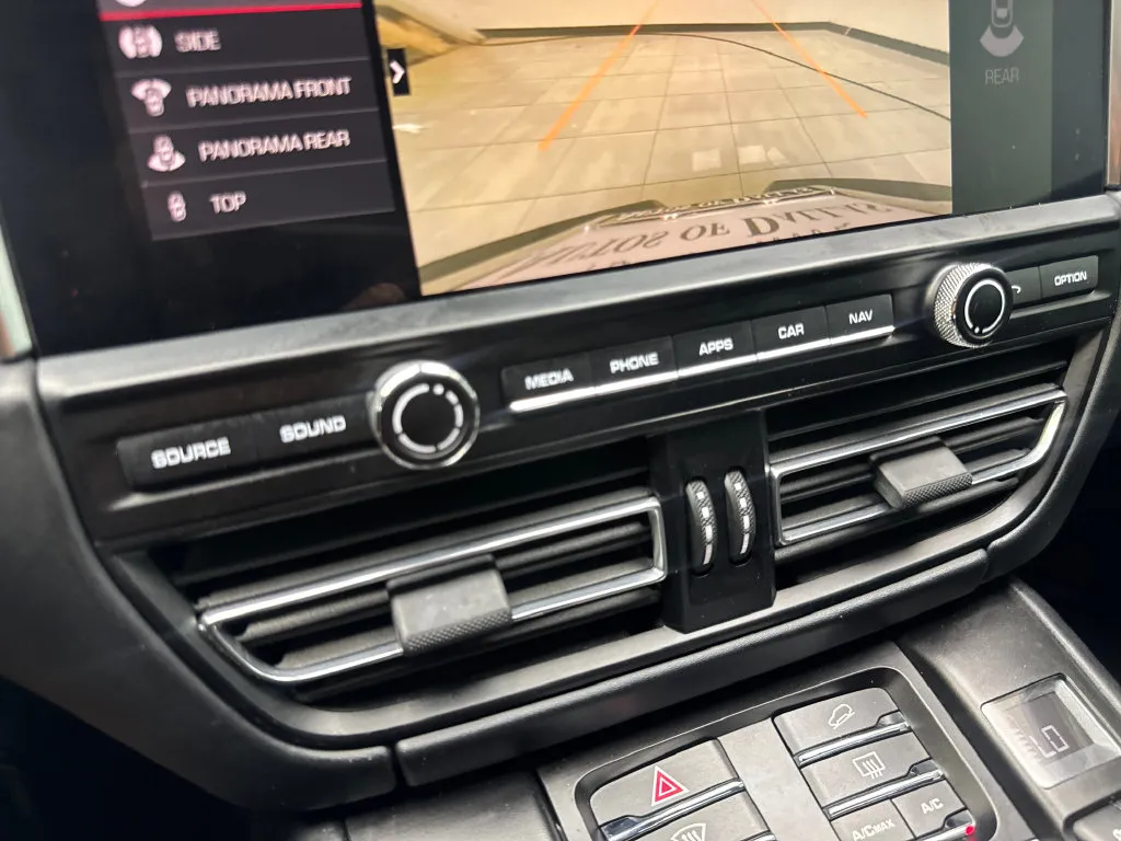 Porsche Macan photo 67