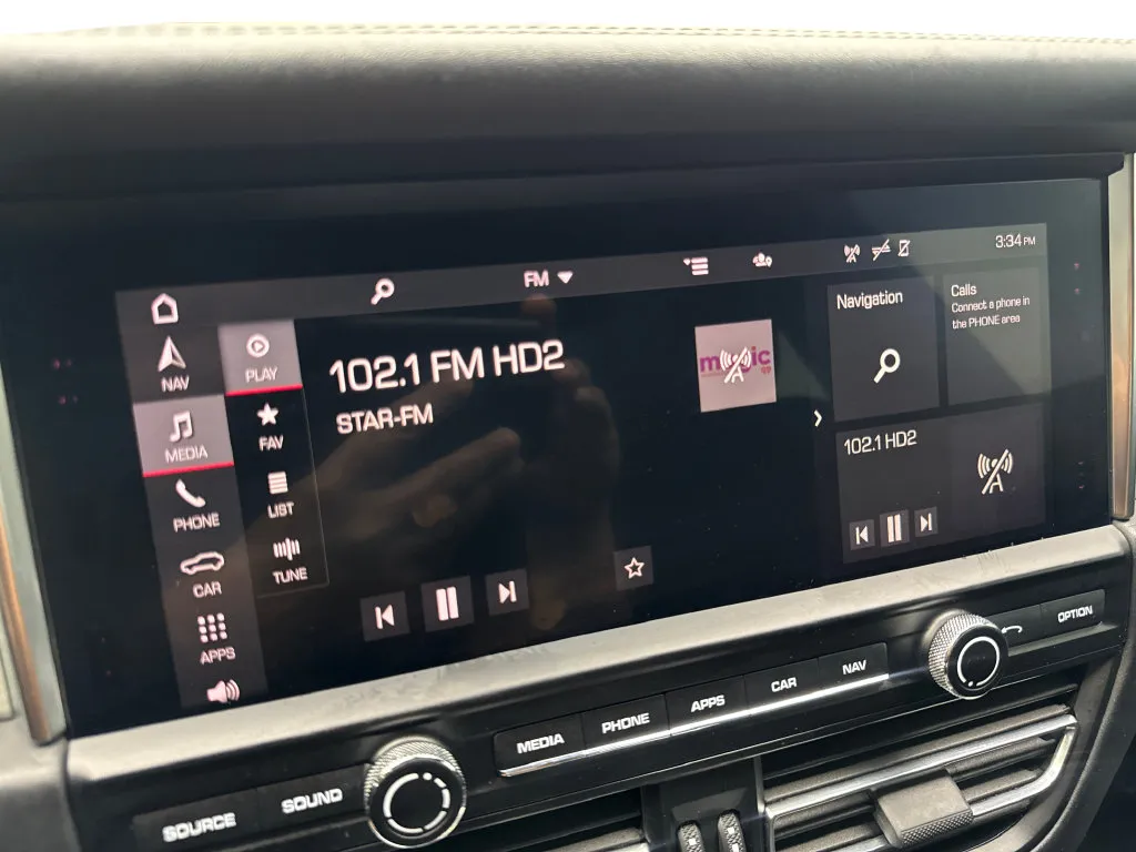 Porsche Macan photo 64