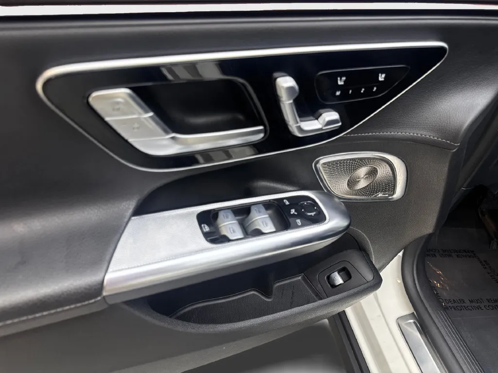 Mercedes-Benz EQE photo 33