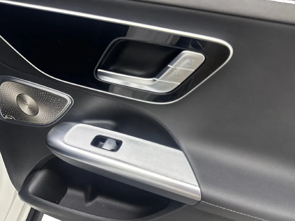 Mercedes-Benz EQE photo 44