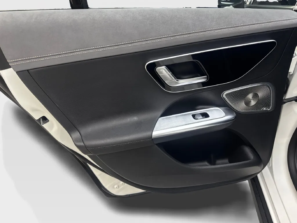 Mercedes-Benz EQE photo 37