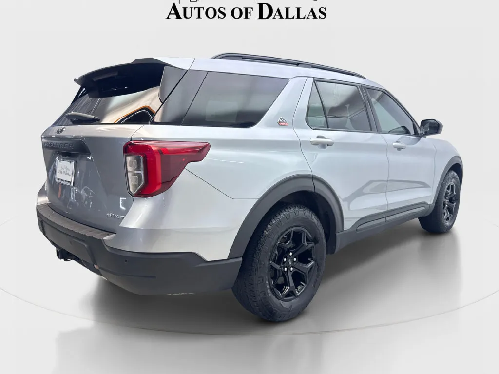 Ford Explorer photo 7