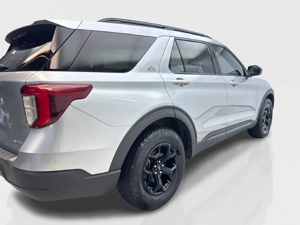 Ford Explorer photo 15