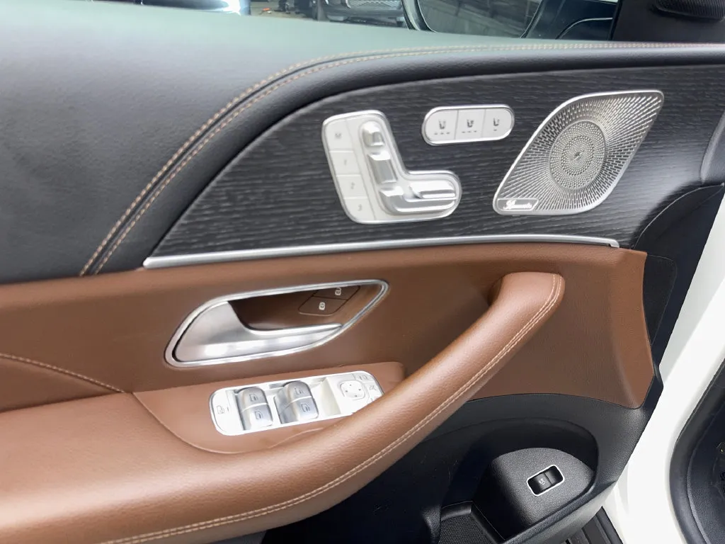 Mercedes-Benz GLE photo 33