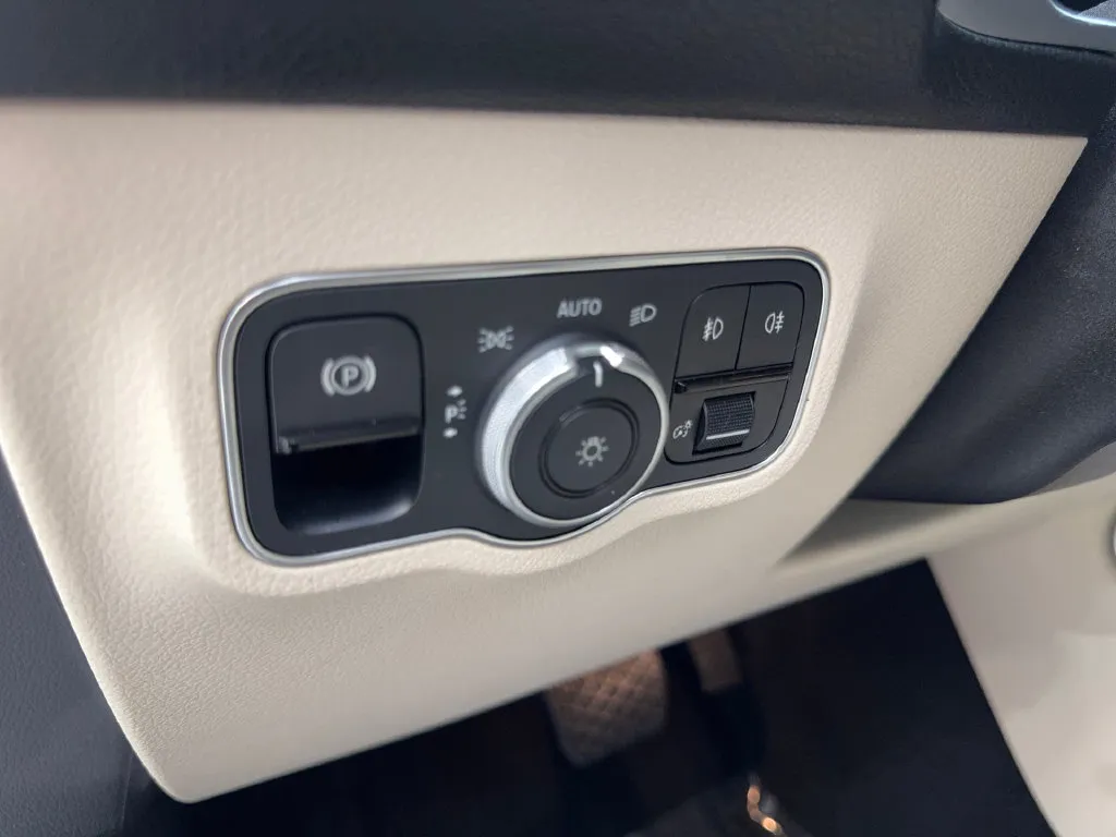 Mercedes-Benz GLB photo 60