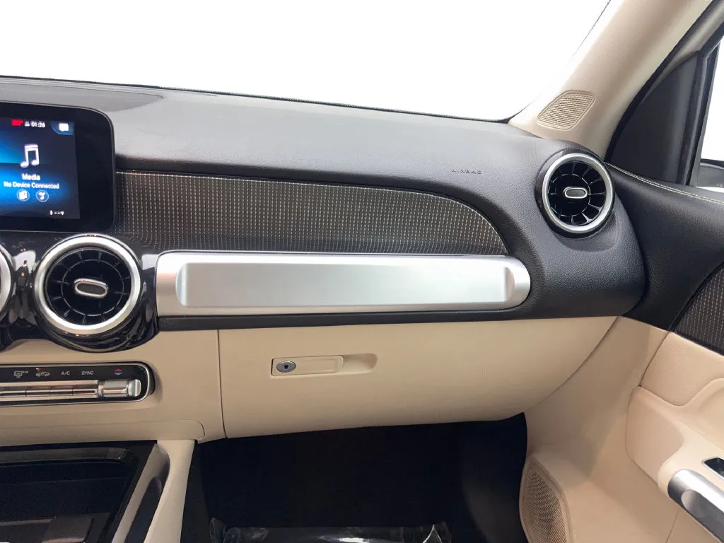 Mercedes-Benz GLB photo 63